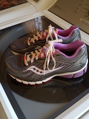 Saucony Women's Gray & Purple Running Shoes
